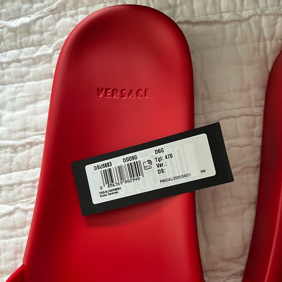 Brand new red Versace Medusa Head Palazzo Pool Slides - Picture 4 of 6